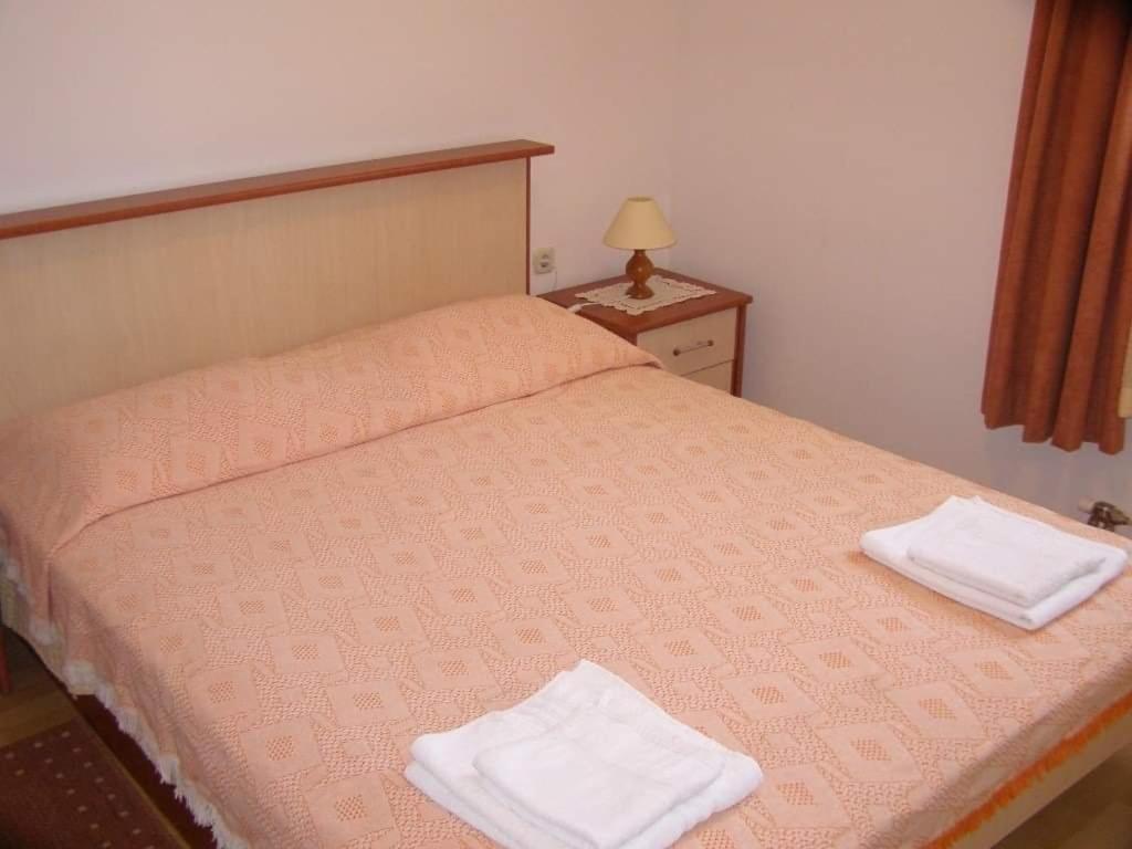 Apartmani Maria Preko Exteriör bild